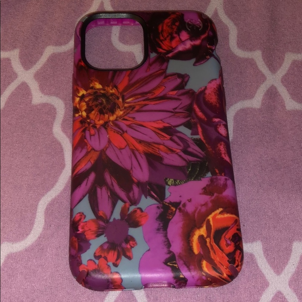 IPhone X, 11 or 11 pro phone case (OTTER BOX)